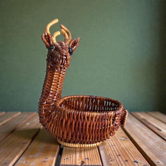 Wicker Deer Basket Bowl Decorative Woven Rattan Animal Figurine Home Decor - Picture 1 of 7